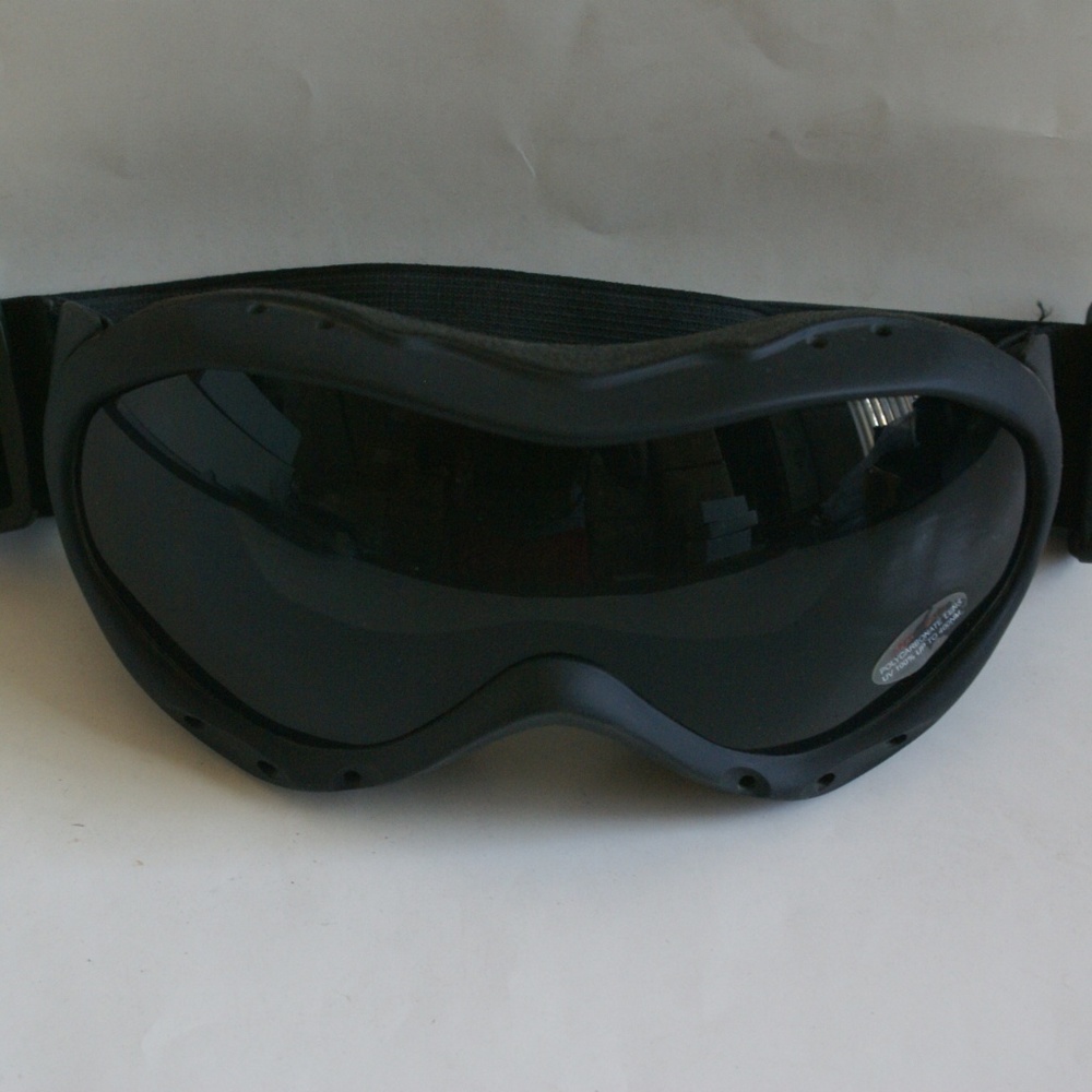 Performance sports goggle w/ foam & elastic strap